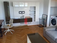 Doua camere, apartament semidecomandat